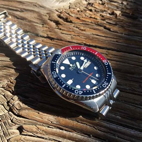 Why Buy The Seiko SKX Series & Which One 007 Or The 009